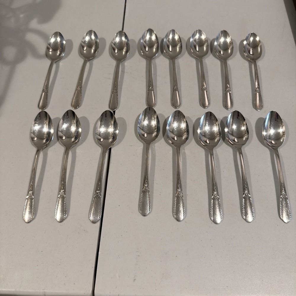 16 Wm Rogers International Memory Hiawatha 1937 Teaspoons Silver plated - Picture 1 of 6
